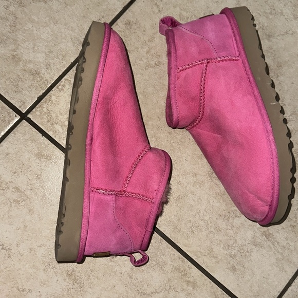 Women’s UGG ULTRA MINI HOT PINK #7 - Picture 8 of 10